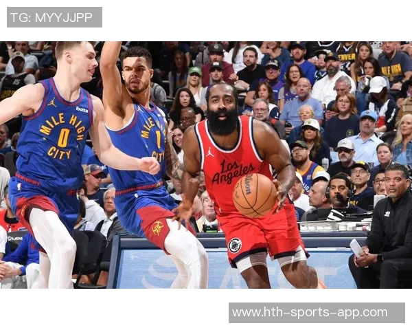 哈登表示球队阵容深度提升将努力寻找最佳阵容配置以争取胜利